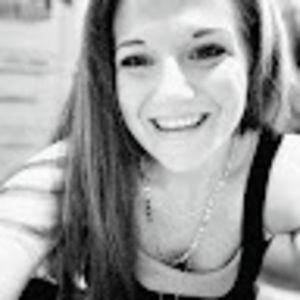 Meet your Posher, Caitlin